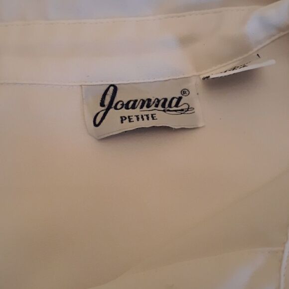 Joanna white blouse SizePM - Picture 6 of 8